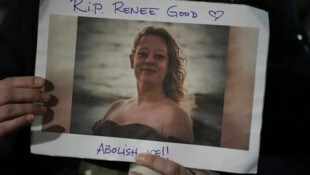 Die 37-jährige US-Staatsbürgerin wurde vom ICE-Beamten Jonathan Ross regelrecht hingerichtet. 