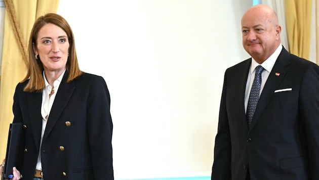 Österreichs Bundeskanzler Christian Stocker hat am Freitag EU-Parlamentspräsidentin Roberta ...