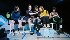 Ein starkes Frauenteam macht im Schauspielhaus die Szenen und inneren Monologe von „Mundtot“ ...