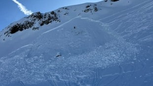 Der Unglückshang am Bürkelkopf mit der deutlich erkennbaren Abrisskante