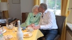 Ellen und Johan haben sich online kennengelernt.