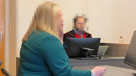 Die Angeklagte war in der Verhandlung völlig aufgelöst – anstatt zu sprechen, schluchzte sie ...