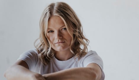 Caro Fux ist für „Aff im Kopf“ für zwei Amadeus-Awards nominiert. 