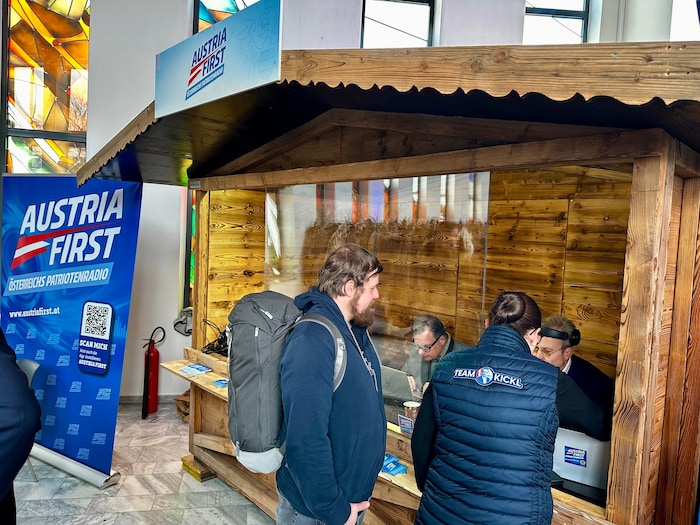 Der FPÖ-Radiosender „Austria First“ geht am Samstag in Betrieb.