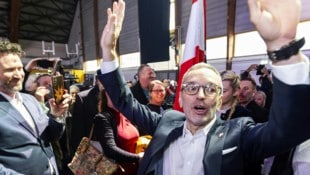 Am Samstag werden in Klagenfurt die Fahnen geschwenkt.