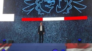 Herbert Kickl gab sich zu Beginn seiner Rede zurückhaltend: die Bühne sei „zu groß für ihn ...