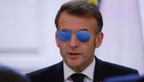 Mit seiner Brille löste Macron in Davos einen regelrechten Hype aus.