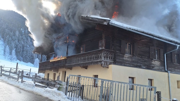Dieses Bauernhaus in Stuhlfelden geriet am Samstag in Brand.