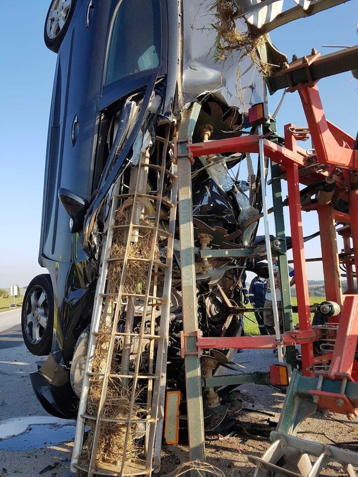 Manche sprachen sogar von einem Wunder, dass der Lenker beim Unfall nur leicht verletzt bereits ...