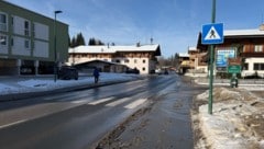 Auf diesem Zebrastreifen an der Durchzugsstraße passierte der Unfall. 