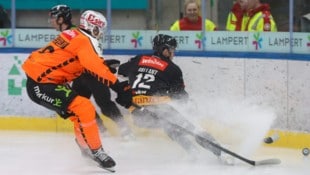 Die Grazer um Paul Stapelfeldt (li.) feierten in Vorarlberg einen verdienten 4:0-Erfolg.