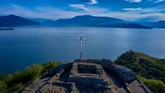 Die Gegend rund um die Burgruine erfreut sich bei Anglern großer Beliebtheit. Vergessen werden ...