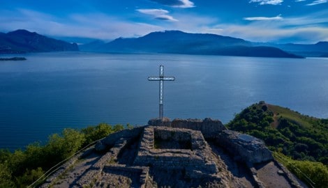 Die Gegend rund um die Burgruine erfreut sich bei Anglern großer Beliebtheit. Vergessen werden ...
