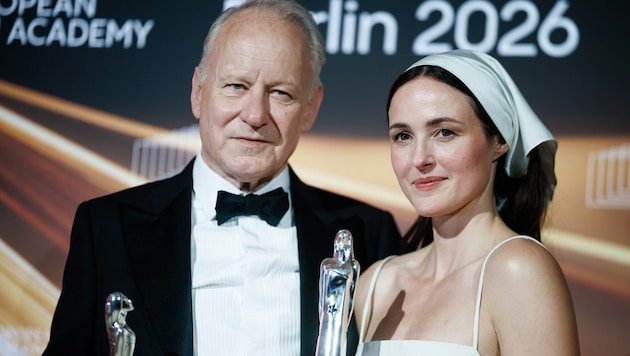 Die Hauptdarsteller Stellan Skarsgård und Renate Reinsve