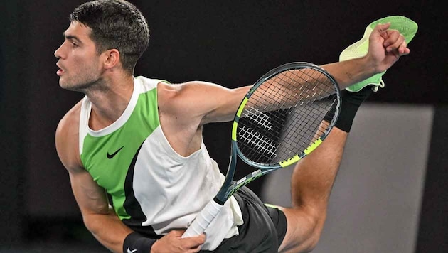 Carlos Alcaraz legt los.