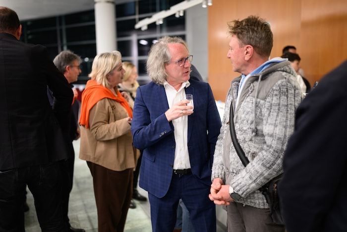 „Krone NÖ“-Chef Lukas Lusetzky mit Herzensmensch Stefan Szing.