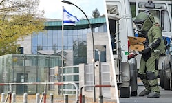 Auf die israelische Botschaft in Berlin wollte ein damals 18-Jähriger laut Anklage ein ...
