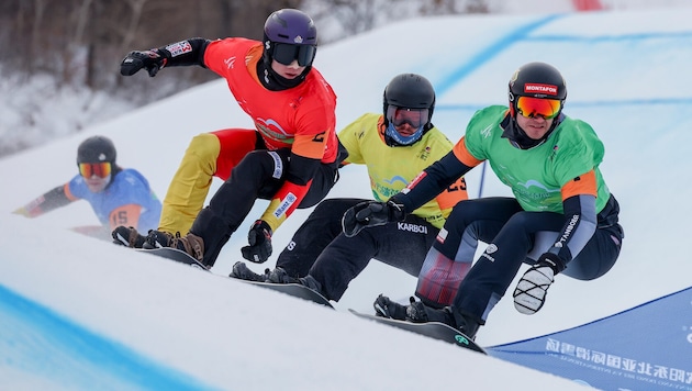 Alessandro Hämmerle (grünes Trikot) kämpfte sich beim Weltcup in China im großen Finale auf Rang ...