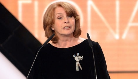 Schauspielerin Senta Berger geht es nach ihrem schweren Sturz langsam wieder besser.
