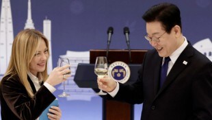 Italiens Ministerpräsidentin Giorgia Meloni und Südkoreas Präsident Lee Jae-Myung