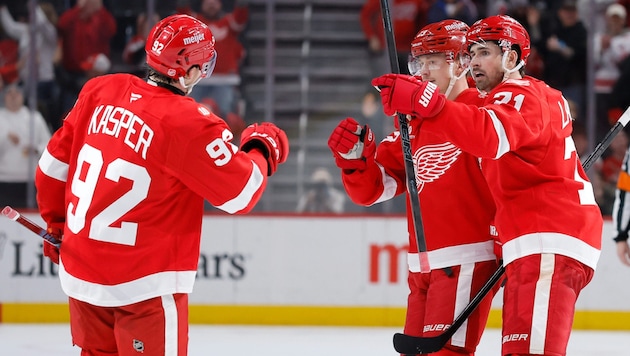 Marco Kasper (li.) jubelte mit seinem Team.
