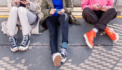 Jugendliche verbringen im Schnitt 31 Minuten weniger pro Tag am Smartphone als noch im Jahr ...
