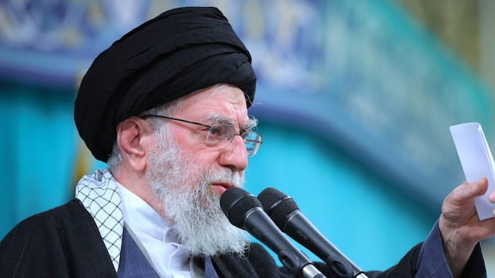 Ayatollah Ali Khamenei, oberster Führer im Iran, lässt seine Landsleute niederschießen und droht ...