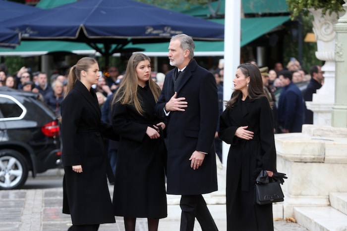 Spaniens Herrscherpaar König Felipe und Königin Letizia mit den Töchtern Kronprinzessin Leonor ...