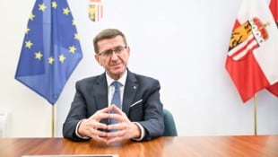 Markus Achleitner (er wird im April 57) ist seit 2018 zuständiger Landesrat für Wirtschaft. ...