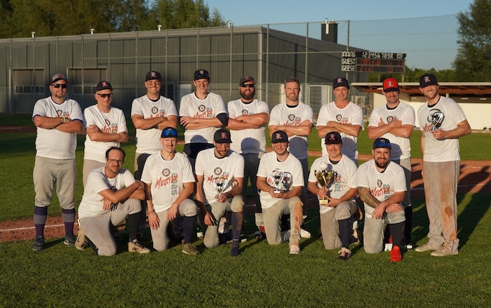 Mit den Crazy Geese Rohrbach gewann Joey (2. Reihe, 3. v.r.) den Landesmeistertitel im Baseball.