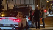 Ermittler vor der Wohnung des Toten