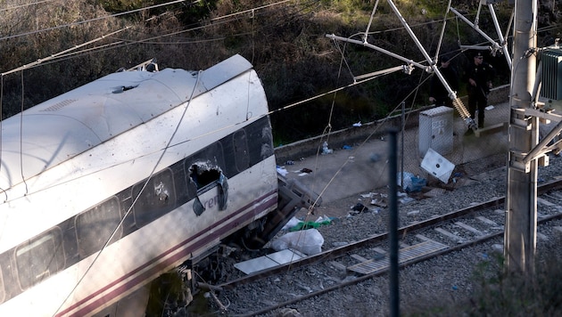 Die Behörden sind immer noch dabei, die Hintergründe des Unfalls in Adamuz zu untersuchen.