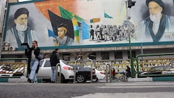 Am Sonntag waren im Iran ausländische Websites wie Google kurzzeitig aufrufbar. Am Montag war es ...