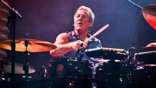 Trauer um Midnight-Oil-Schlagzeuger Rob Hirst, der seinen Kampf gegen den Krebs verloren hat.