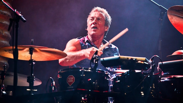 Trauer um Midnight-Oil-Schlagzeuger Rob Hirst, der seinen Kampf gegen den Krebs verloren hat.