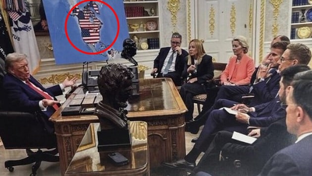 Nein, dieses Foto ist nicht echt, sondern adaptiert – die eingefärbte Landkarte war beim ...