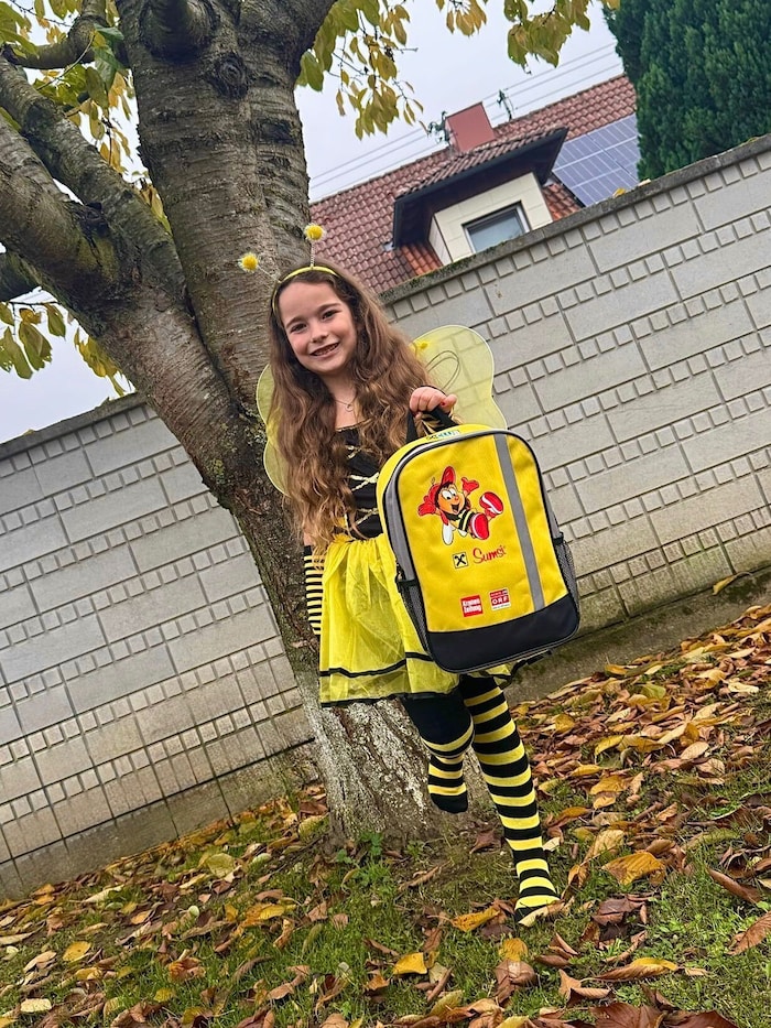 Liana Kajtazi im passenden Sumsi-Look.