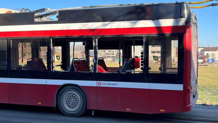 Zerstörte Scheiben im hinteren Bereich
