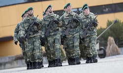 Der Wehrdienst könnte bald von sechs auf acht Monate verlängert werden.