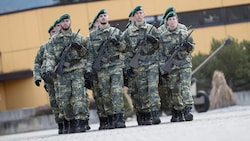 Der Wehrdienst könnte bald von sechs auf acht Monate verlängert werden.
