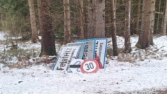 Vier Ortstafeln und zwei 30er-Schilder wurden gestohlen.