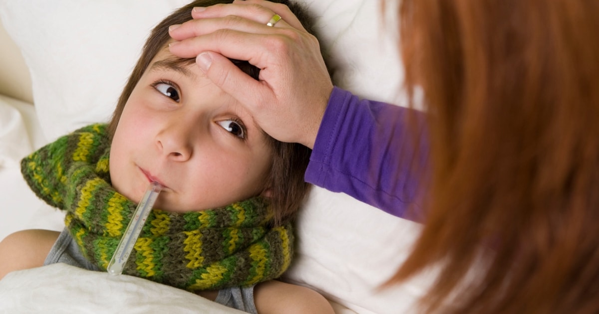 Explosion - Bub will krank sein , legt Thermometer in Backofen