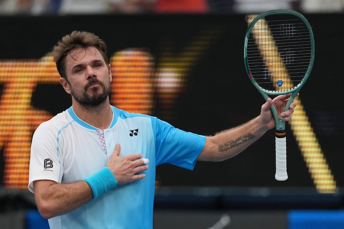 Stan Wawrinka ist bei seiner Abschiedstournee in der zweiten Runde der Australian Open der ...