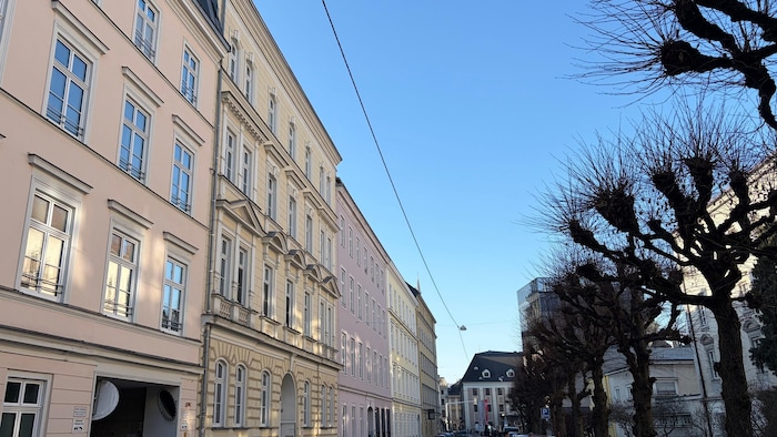Der Tote war im Obergeschoß des Hauses gefunden worden.