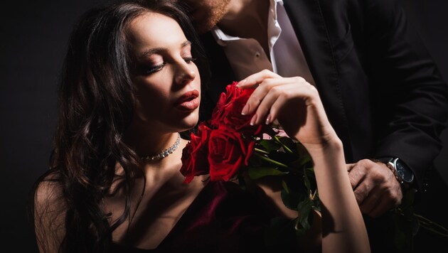 Die rote Rose bedeutet: „Ich liebe dich über alles.“ Und der Schnittlauch?