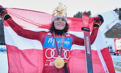 Julia Scheib jubelte am Kronplatz über ihren vierten Saisonsieg im Riesentorlauf.
