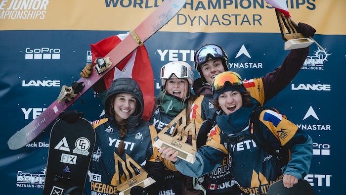 Jana Häusl (mi.) jubelte über ihren WM-Sieg.