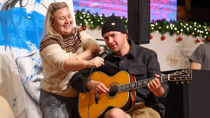 Immer an Chris’ Seite: Mama Anita packt an, wo sie nur kann.