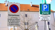 Weil Vösendorf immer mehr zugeparkt wurde und die eigenen Bewohner immer weniger Parkplätze ...