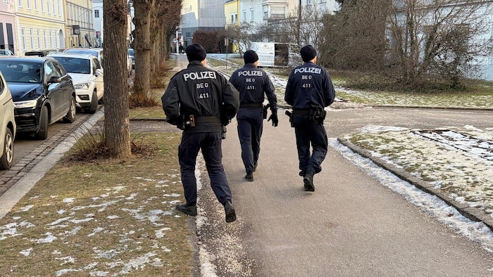 Ermittler in der Linzer Innenstadt, nachdem die Bluttat bekannt wurde